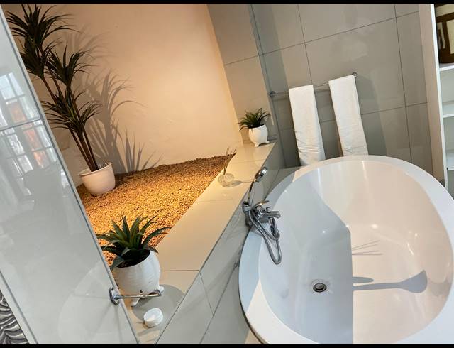 3M² BED & BREAKFAST FOR SALE IN SONHEUWEL EXT 1